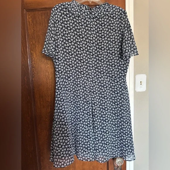 Ralph Lauren Black and White Floral Dress - Picture 5 of 6